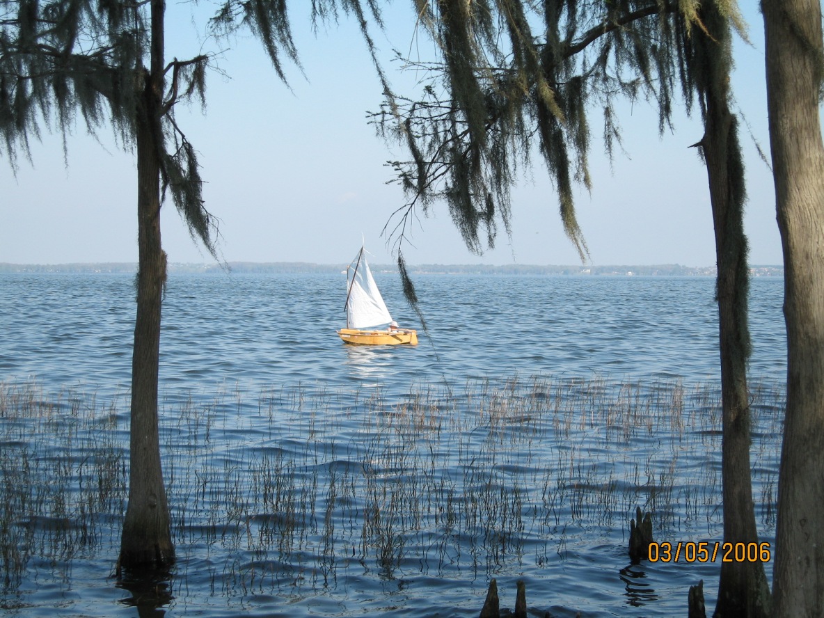 D4 on Lake Eustice
Most days were like this. Slack sails and plenty of time to look for 'gators.
