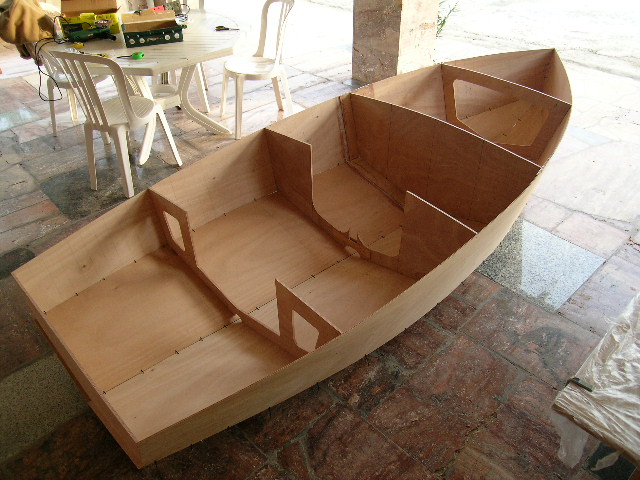 Hull stitched
Hull stitched, transom and frames in correct position and ready for filleting
