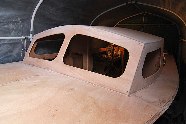 C17: Cabin glued - the outside.
