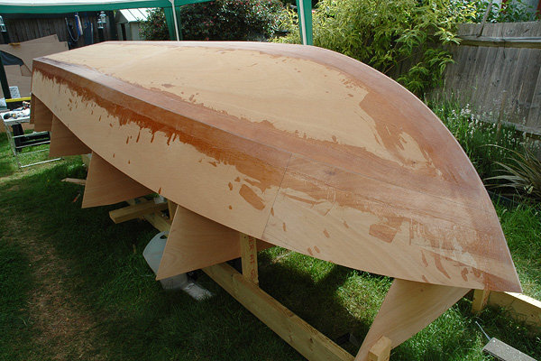 C17: Taped boat.
The hull taped from bow to stern.

Next stage, sand then fabric!  :-(    :-(
