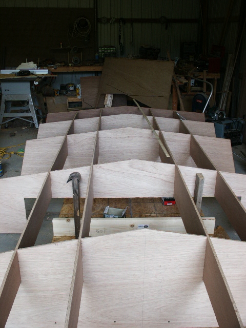 PH16-3
Rest of bulkheads w/ stringers in place
