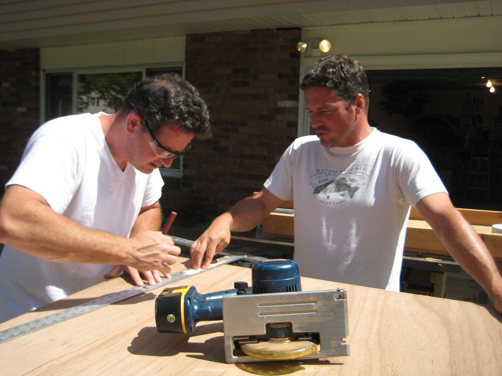P 21
Billy and myself cutting the transom.
