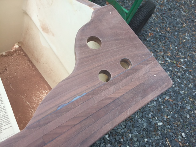 rear corner holes for recess cleat and light
